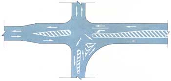北京 标线/复杂行驶条件十字路口导流线